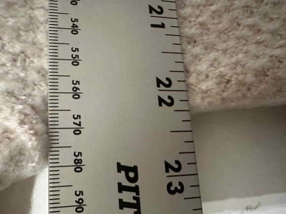 Uniqlo Round Neck Sweater Unisex Size Large Pink Wool Pullover, Long Sleeve - Picture 6 of 8